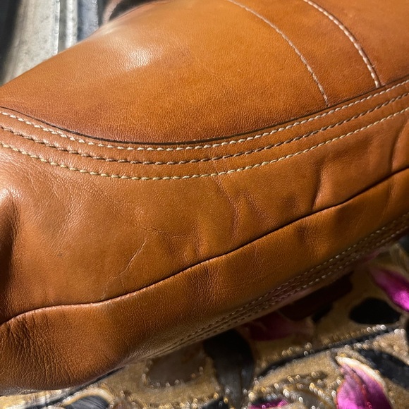 COACH Vintage Tan Leather Bag. EUC - Picture 5 of 14